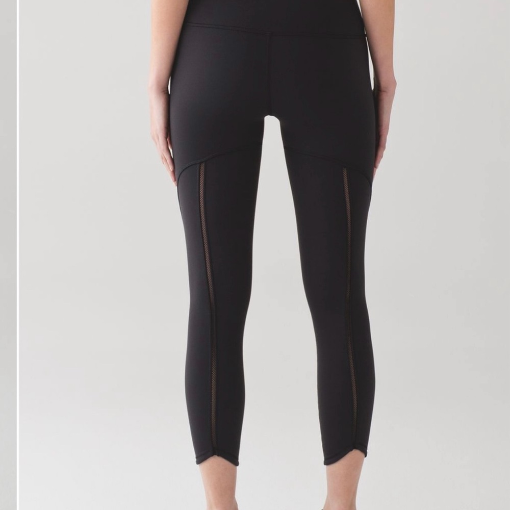 Lululemon Wunder Under Pant Black Leggings with Mesh Detail